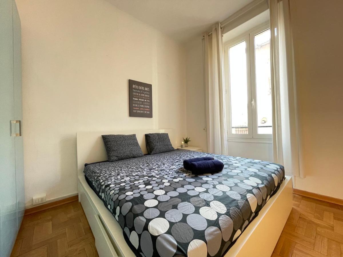 Renting - Grimaldi - Place Heart Of Golden Square - Ac - Fully Equipped Nice