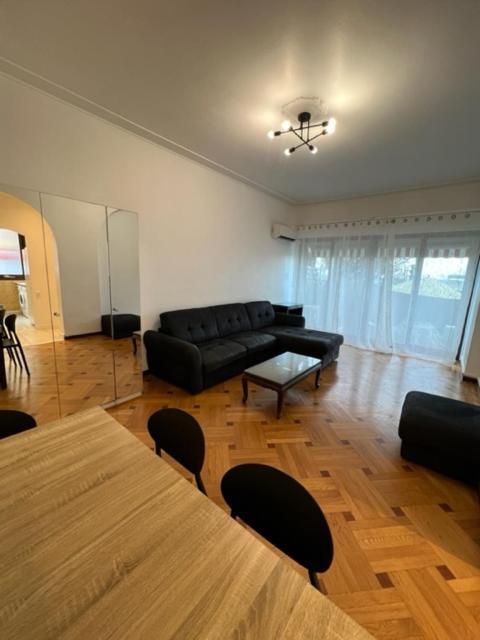 Apartment Jardin Sur La Promenade Des