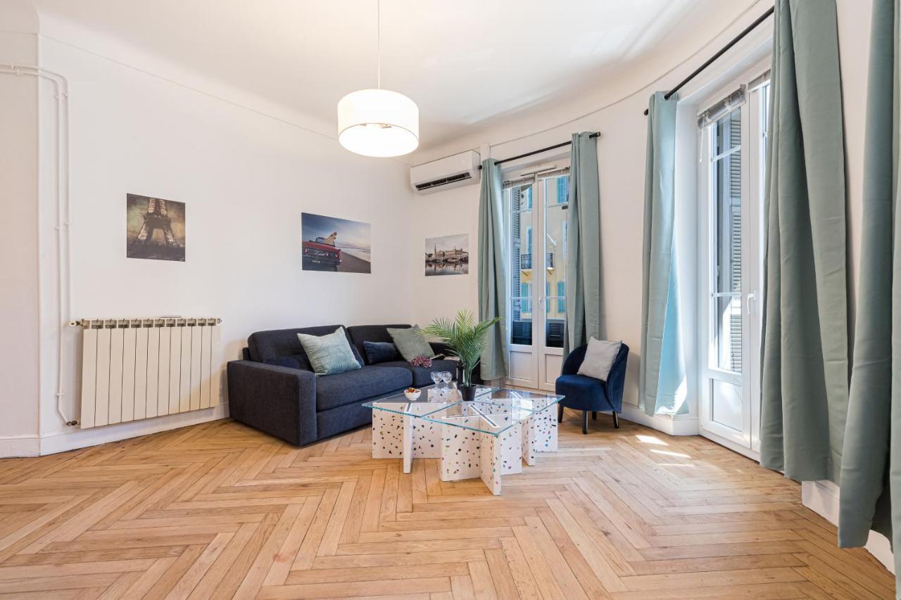 Feel - Foch 28 Apartment