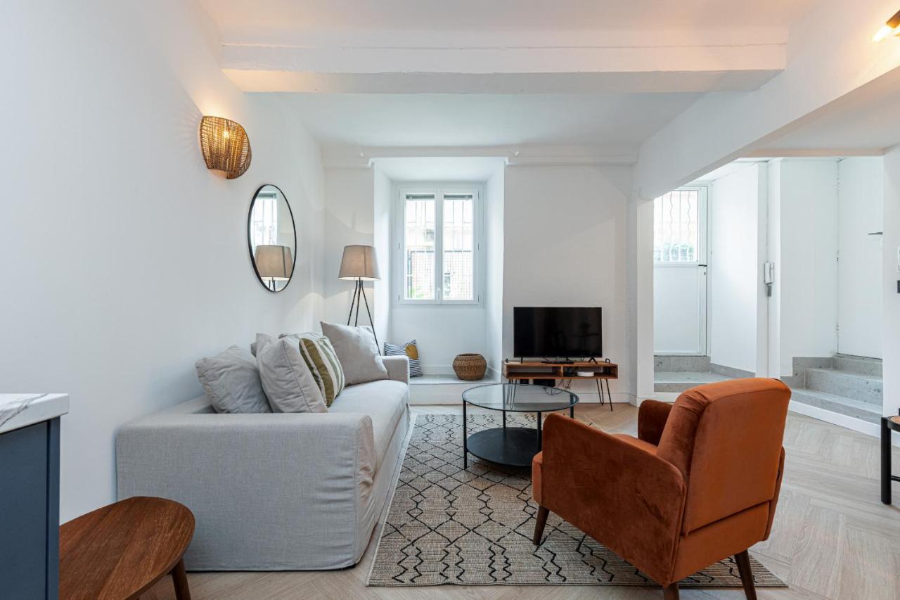 Apartment Ultra 2 Bdr Ac & Parking Nice