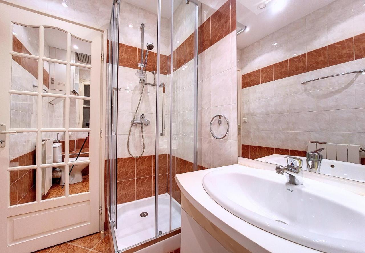 Nestor&jeeves - Frenchy - Hyper Center, Closer Sea And Place Massena Nice