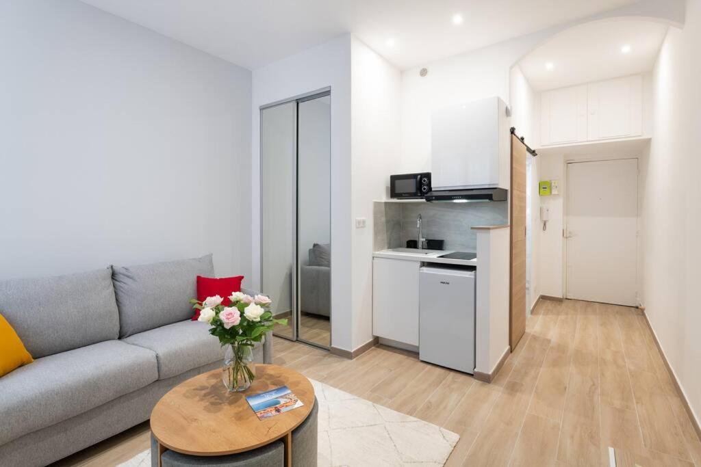 Apartment - Carre D'or *