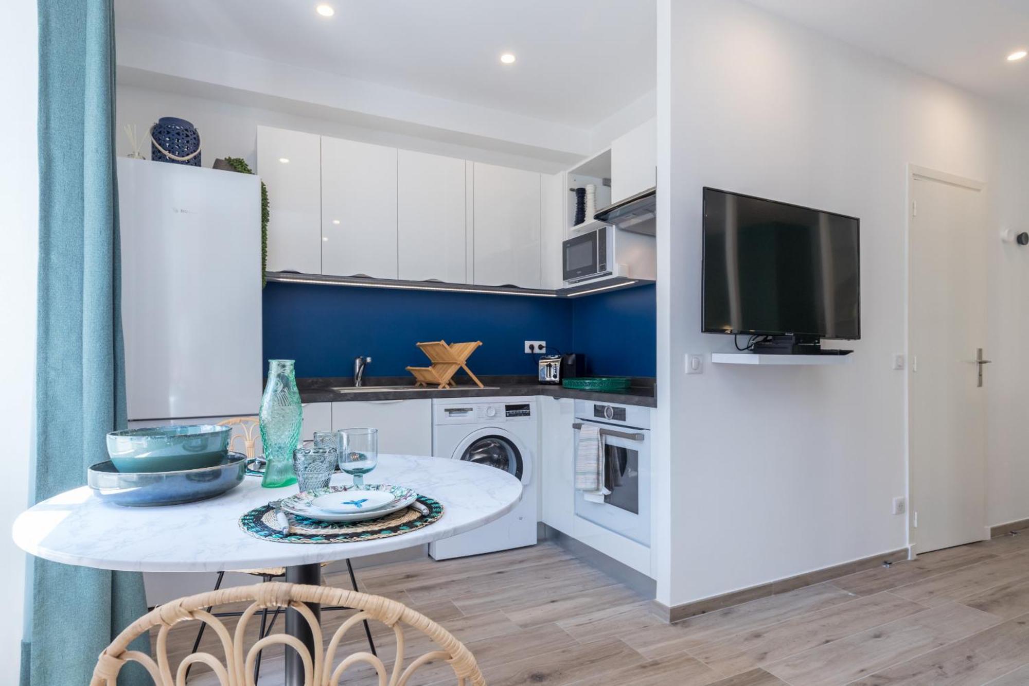 Lovely Center Heart - Ac Apartment *