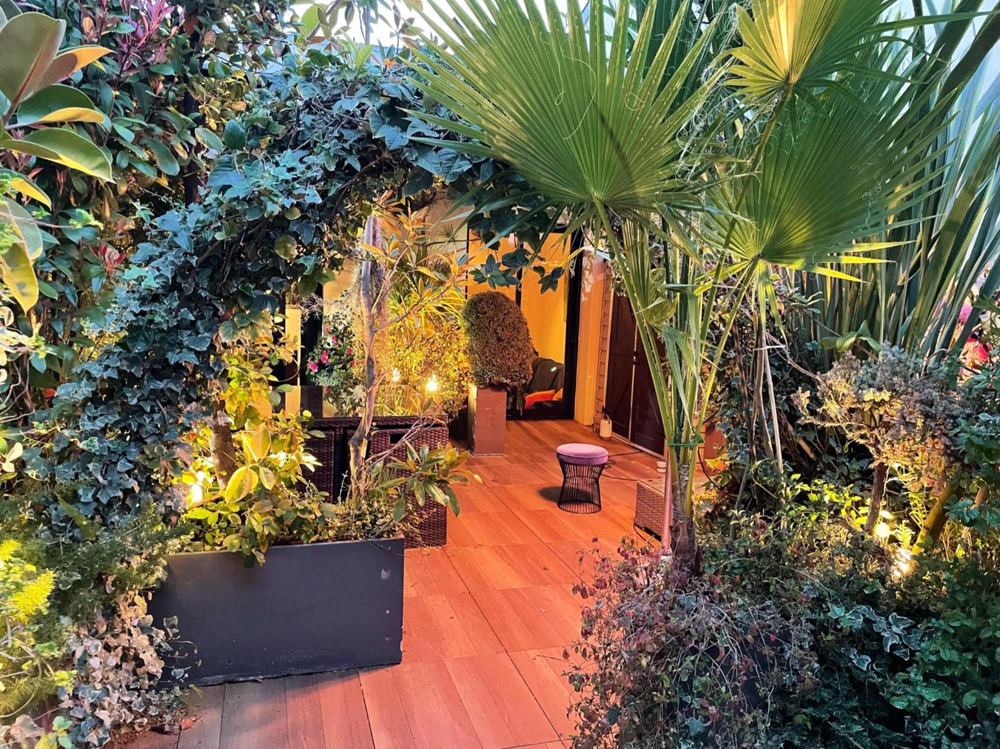 Exceptional Terrace In Center Of * Nice