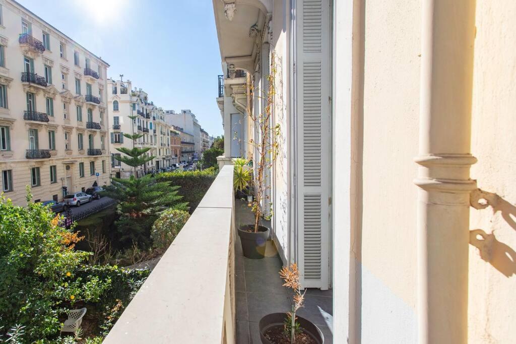 #22 Emma 2bdr Balcony Center Town 2mins Tramway * Nice