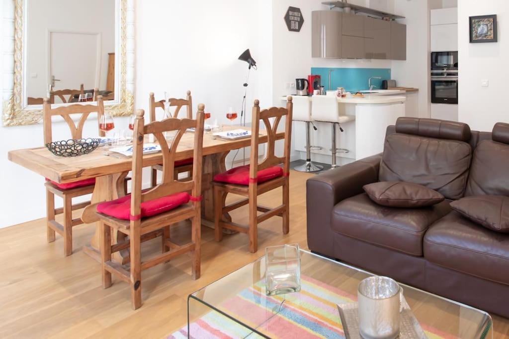 #22 Emma 2bdr Balcony Center Town 2mins Tramway Apartment *