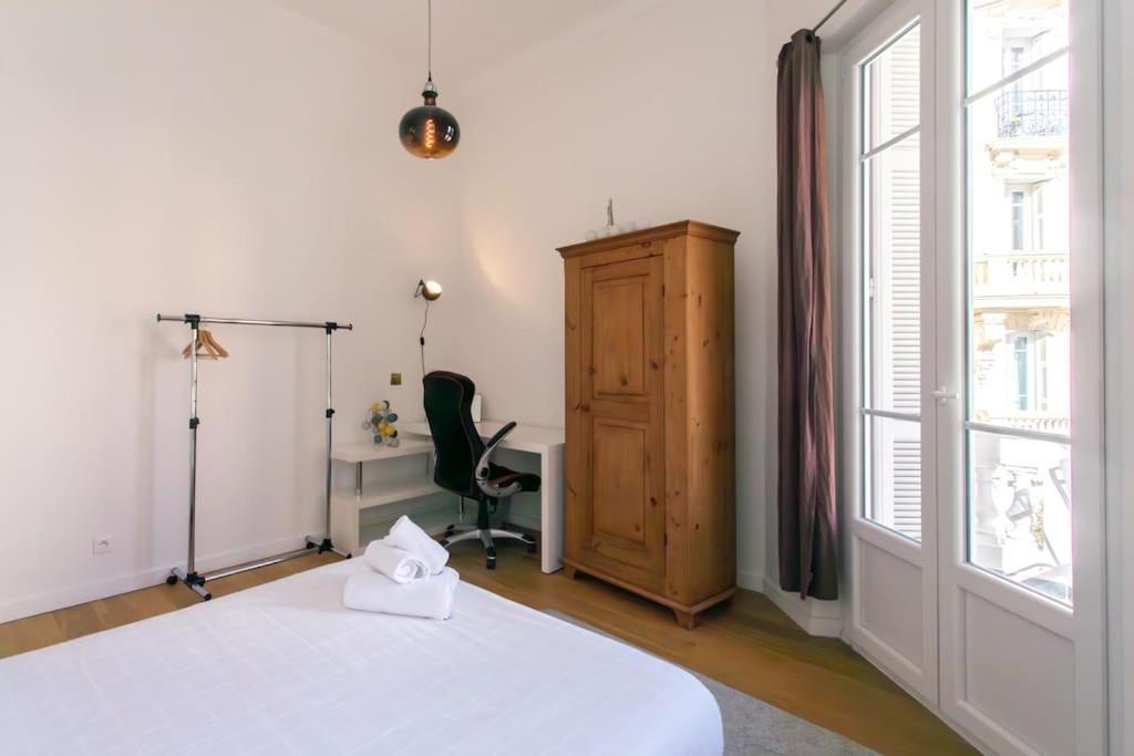 #22 Emma 2bdr Balcony Center Town 2mins Tramway * Nice