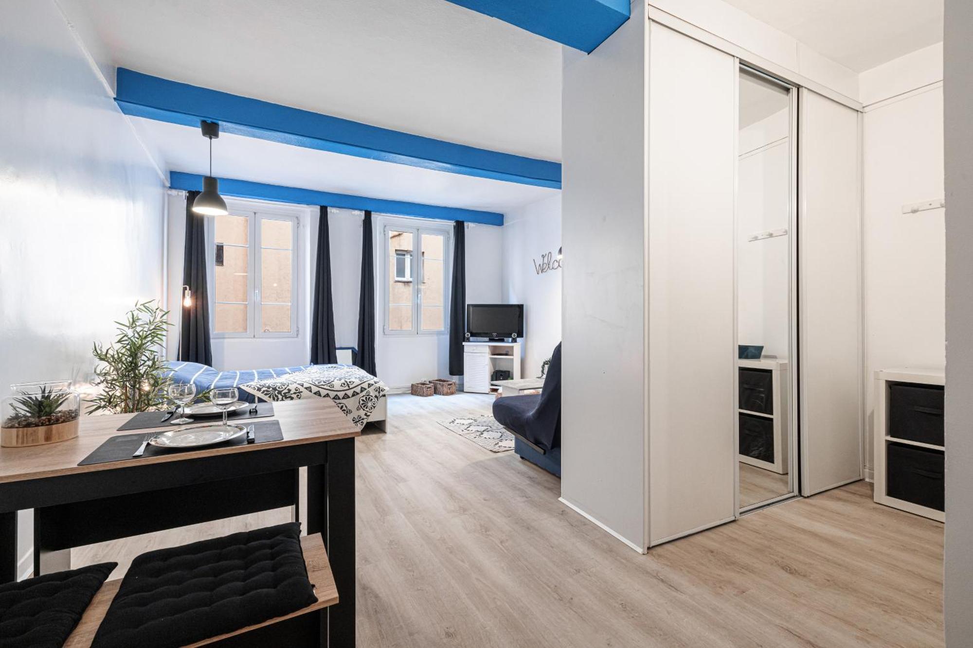 Apartment Large 100m From The