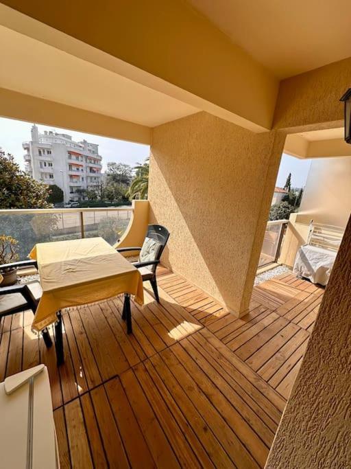 Aime Marin - - Belle Avec Terrasse Et Piscine * Nice