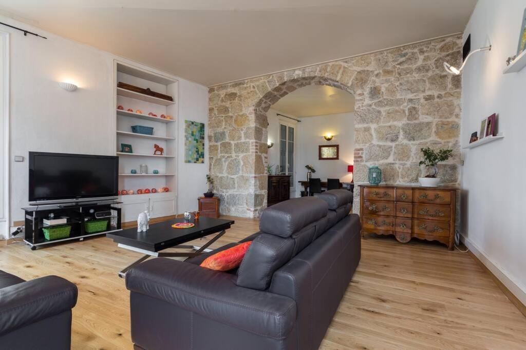 Etats Unis 892 - Spacious Flat On Sea Front W/ac Apartment *