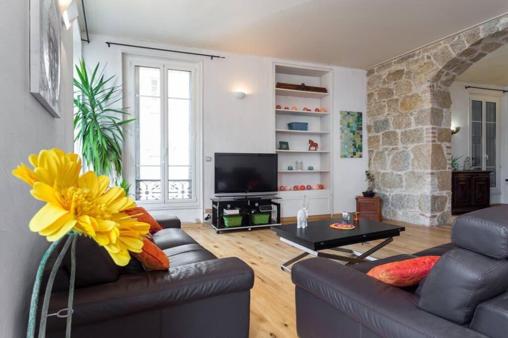 Etats Unis 892 - Spacious Flat On Sea Front W/ac Apartment *