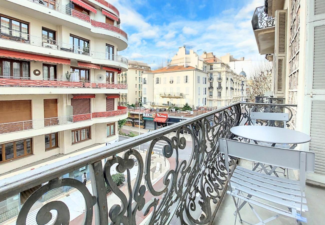 Nestor&jeeves - Victoire - - Near * Nice