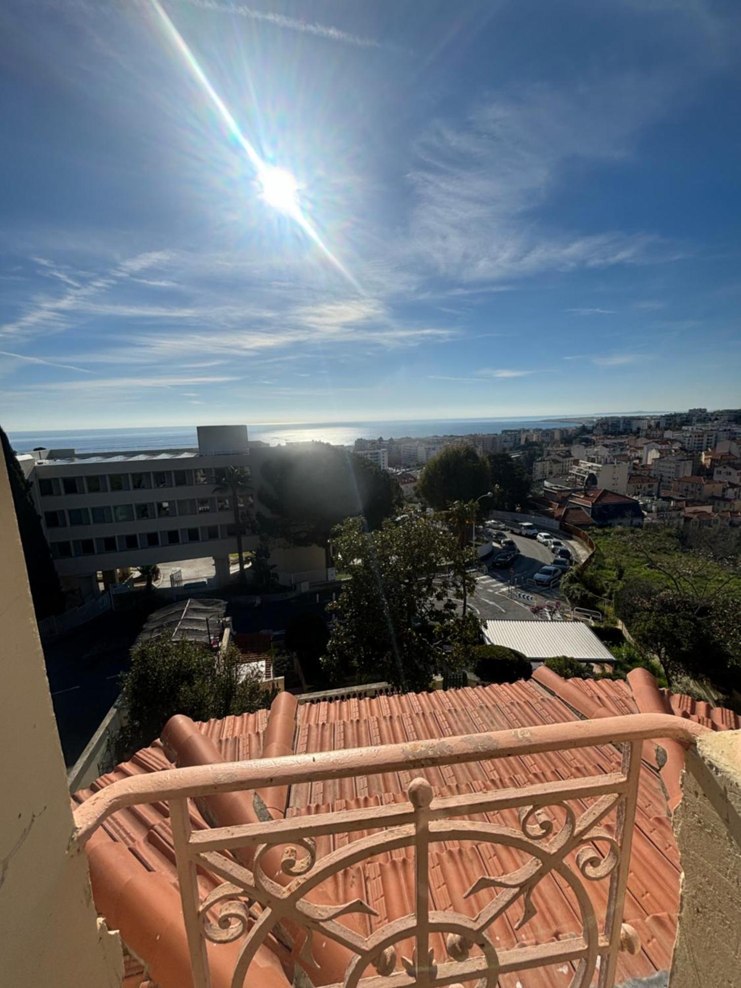 Apartment Reine - *