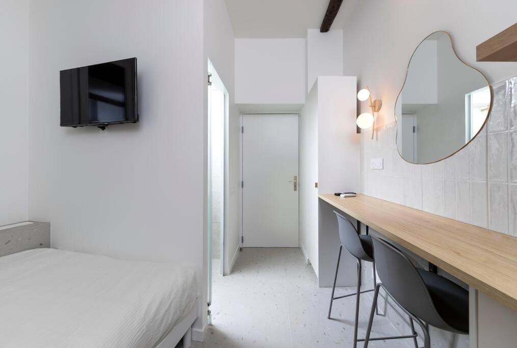 Unique Old Town Designer *