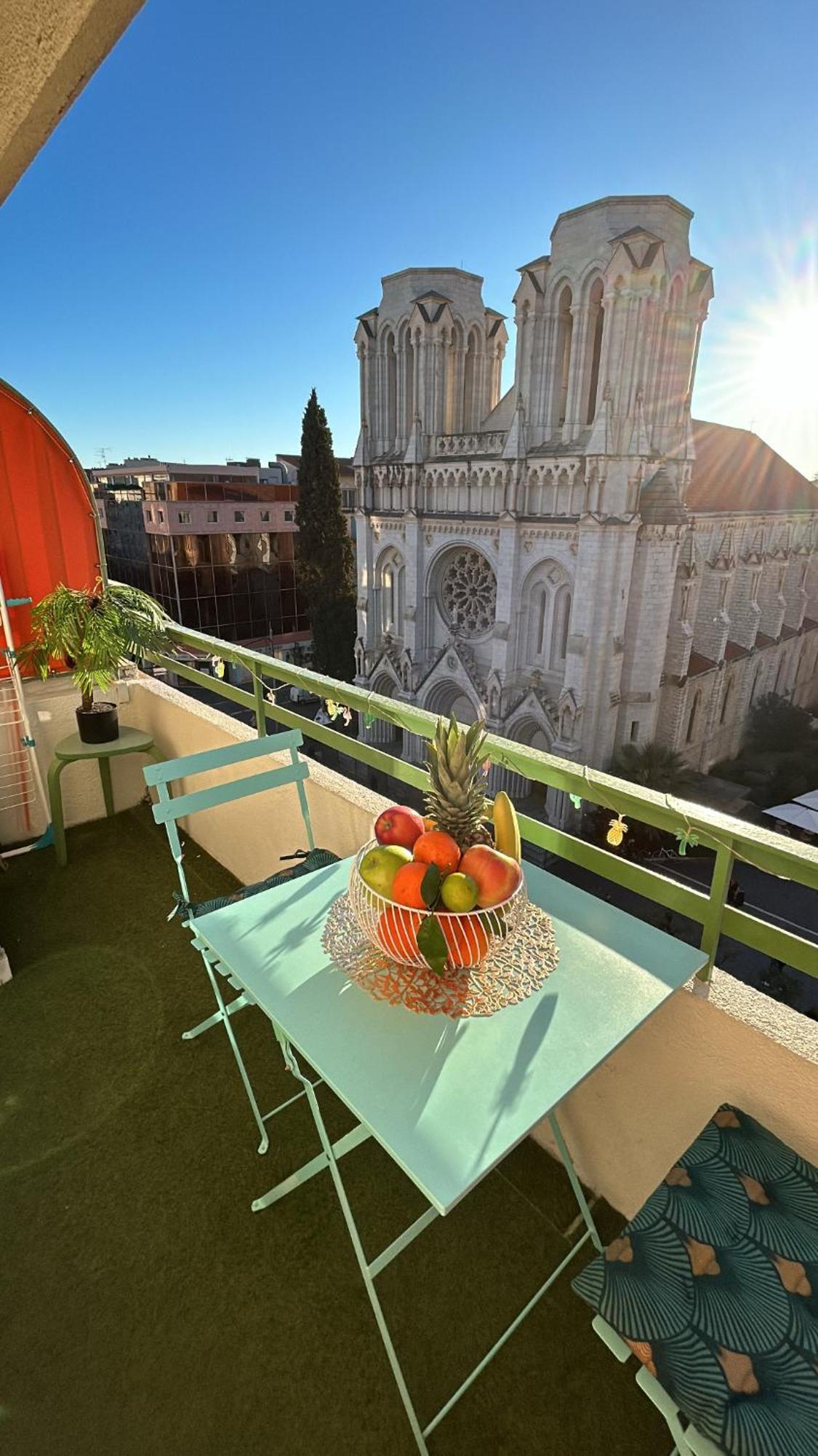 Centre Sur Avenue Jean Medecin A 8 Minutes De Marche Apartment