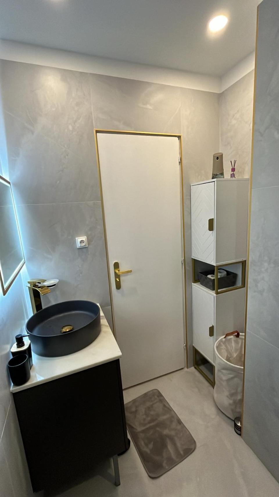 Centre Sur Avenue Jean Medecin A 8 Minutes De Marche Nice