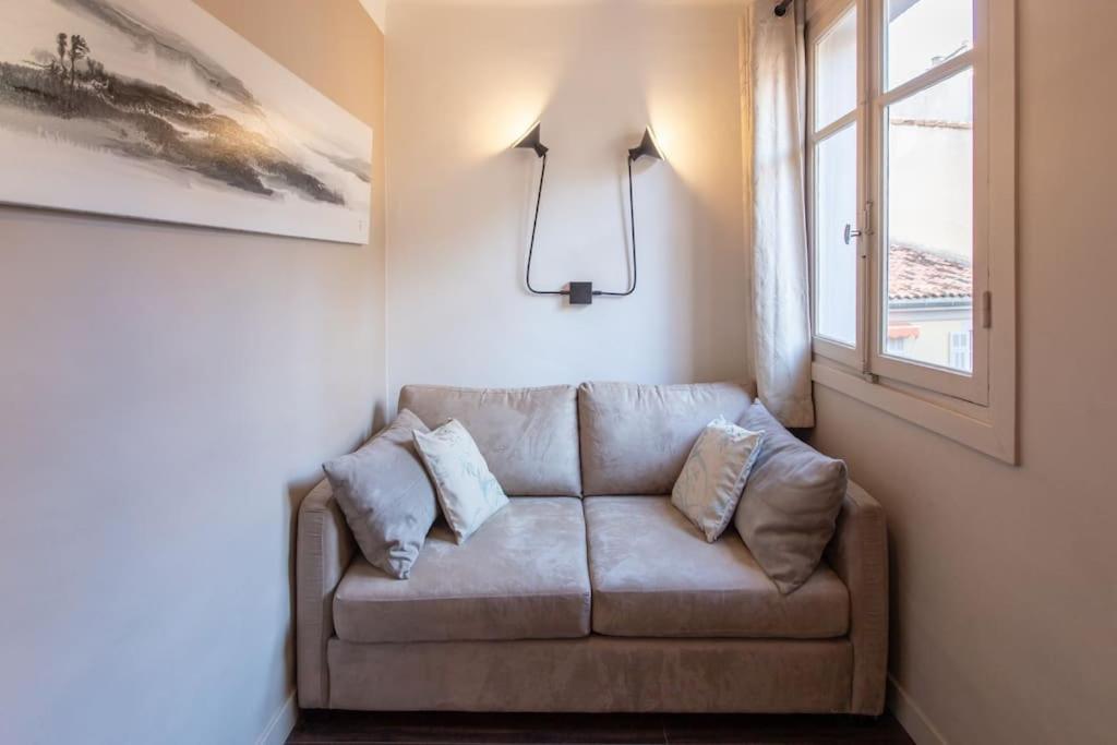 Apartment #39 Old Town 3 Bdr Ac Balcony 5mins Walk To Sea
