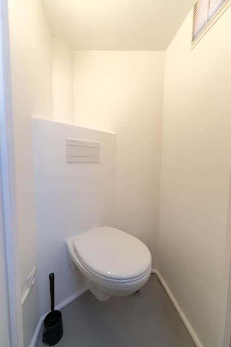 Ag 4 Calif 4 Galaxie Apartment