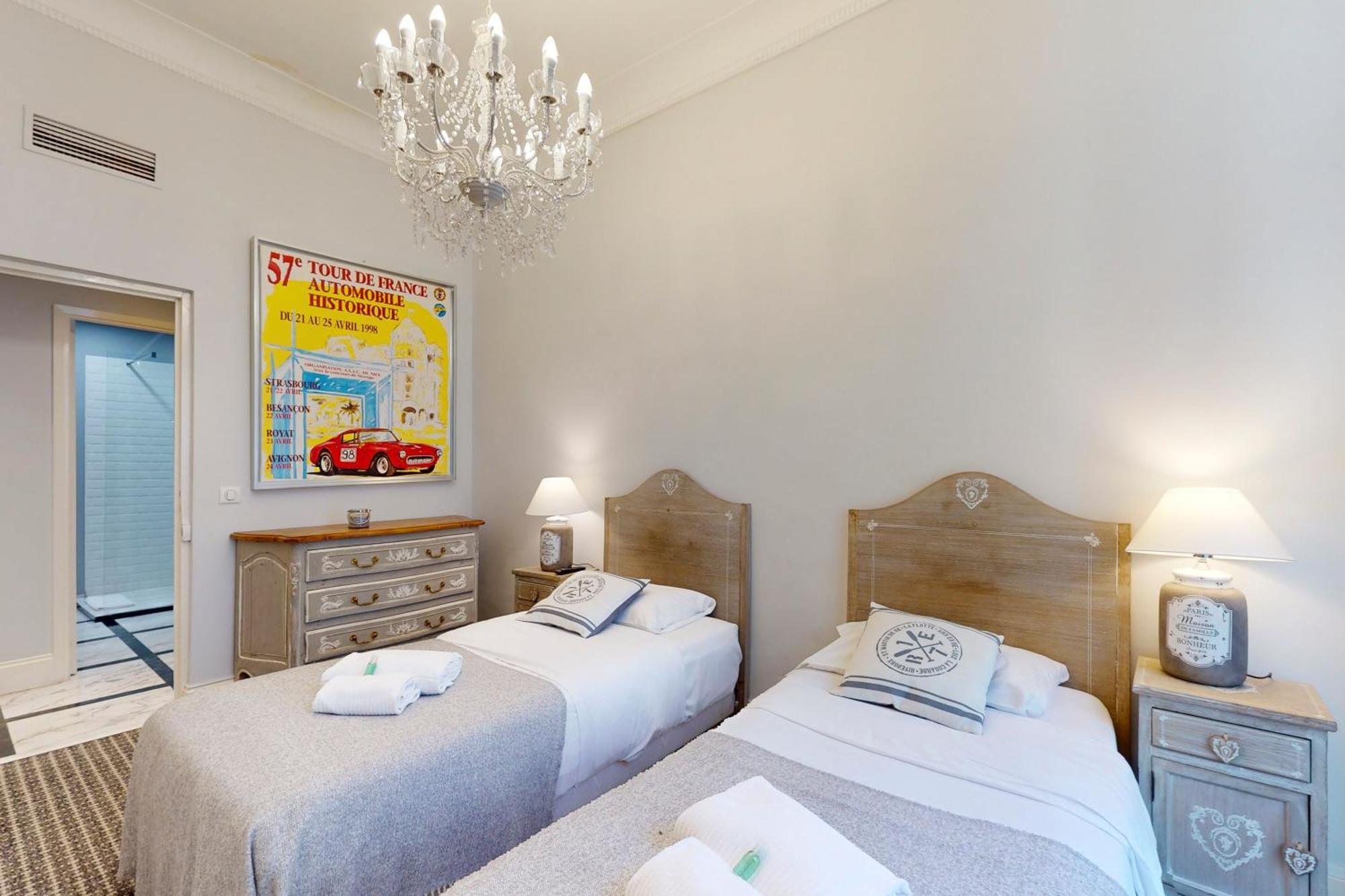 Silver Five Stars House