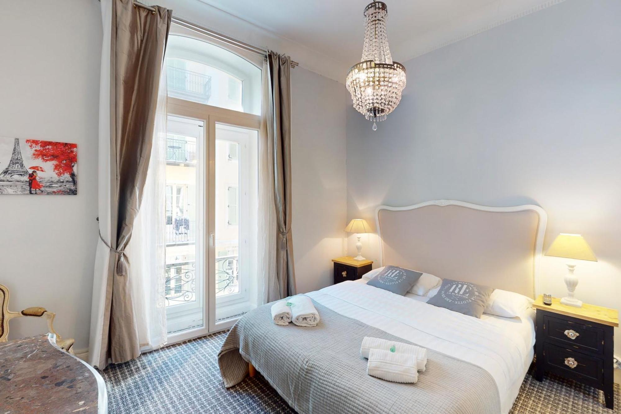 Silver Five Stars House