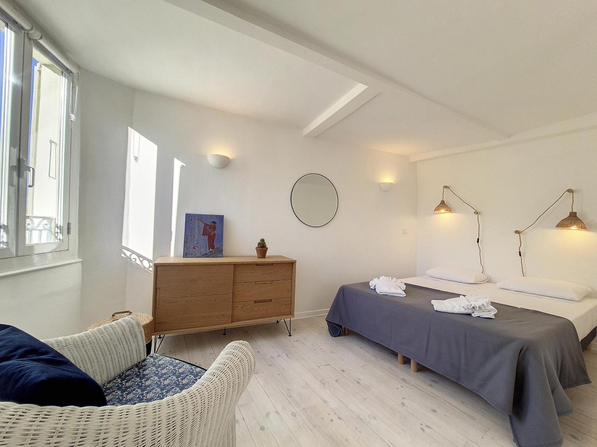 Nestor&jeeves - Bonaparte - Near Port And Garibaldi * Nice