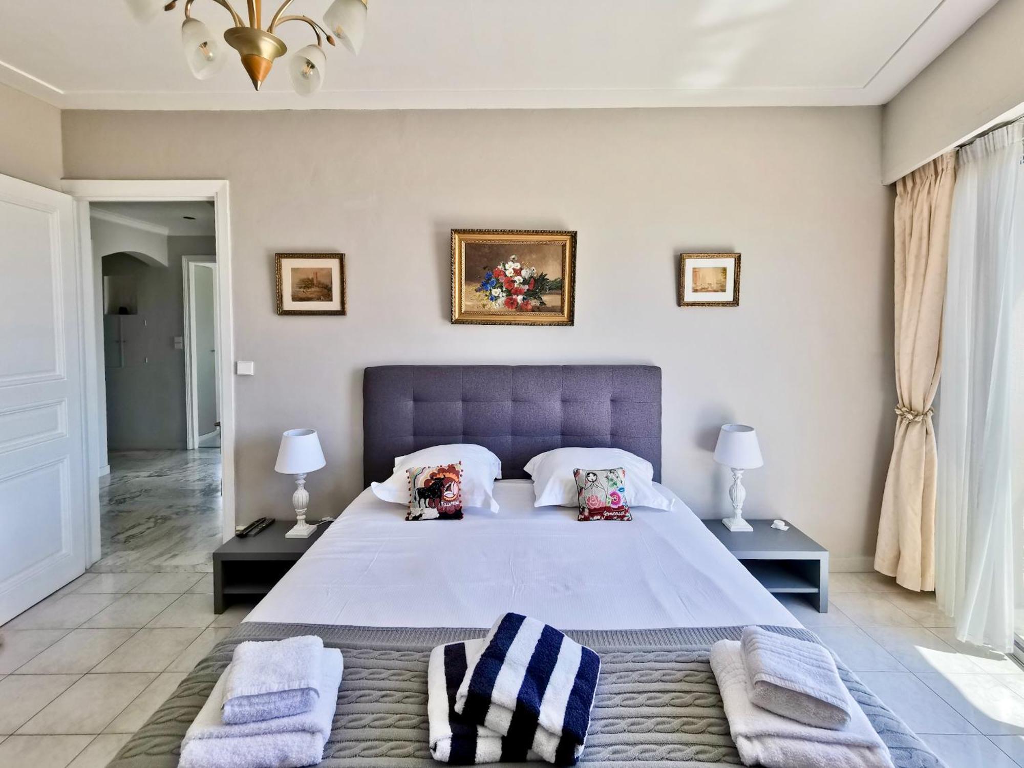 Valegrand Penthouse Sea View By Guys Apartment