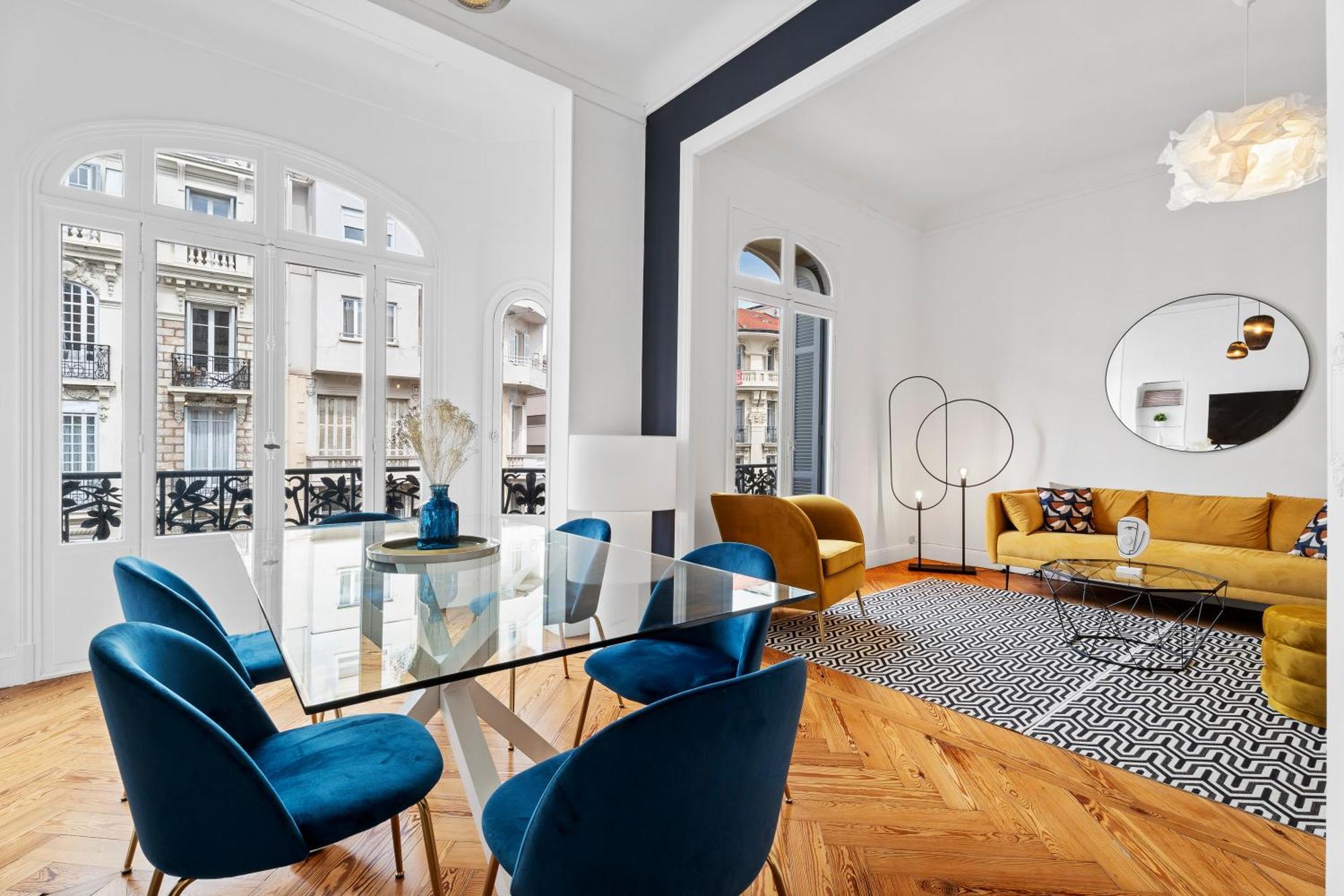 Renting - Foch - Luxury Bourgeois & Design At The Heart Of *