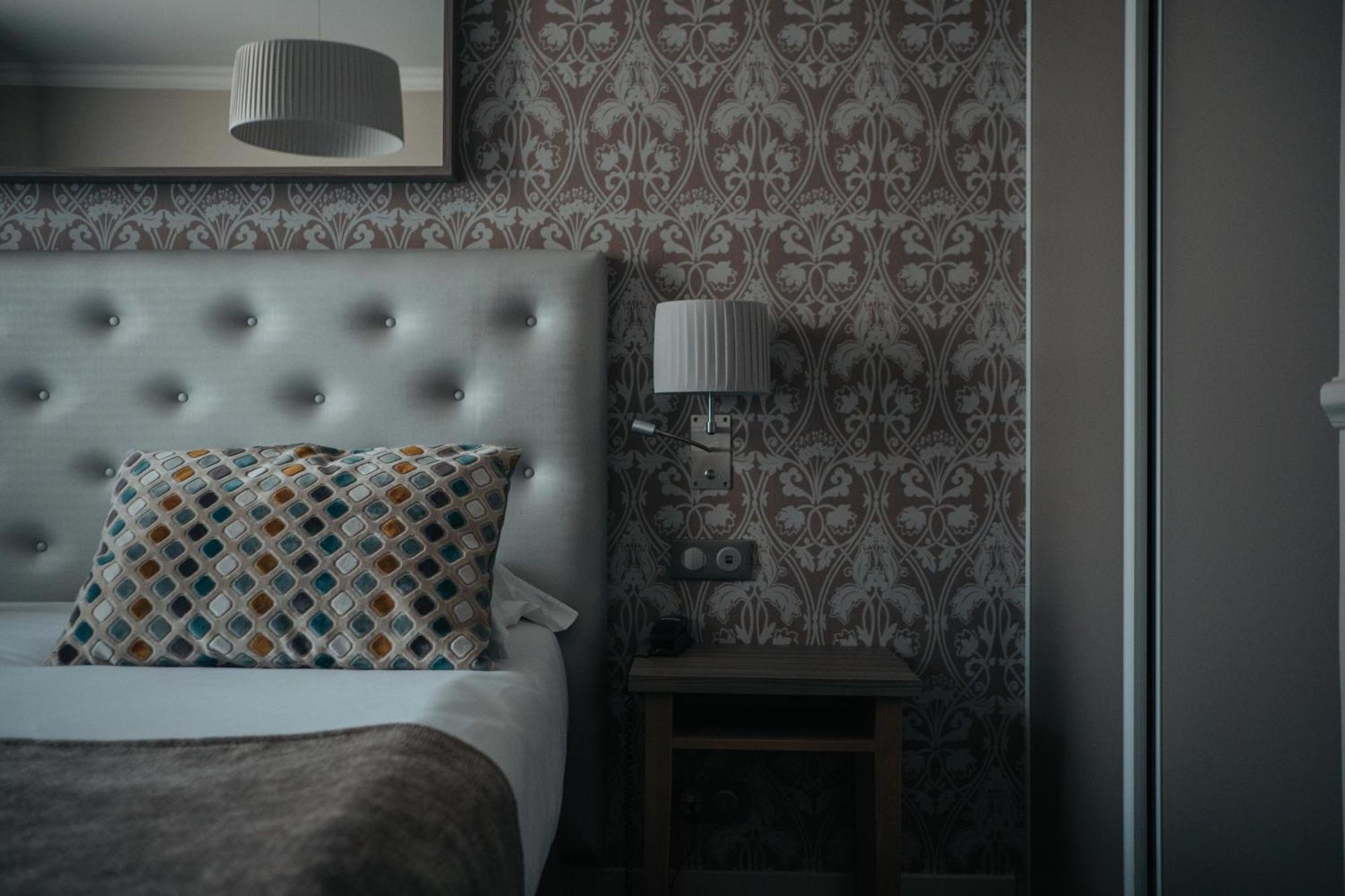 Le Royal Promenade Des Hotel