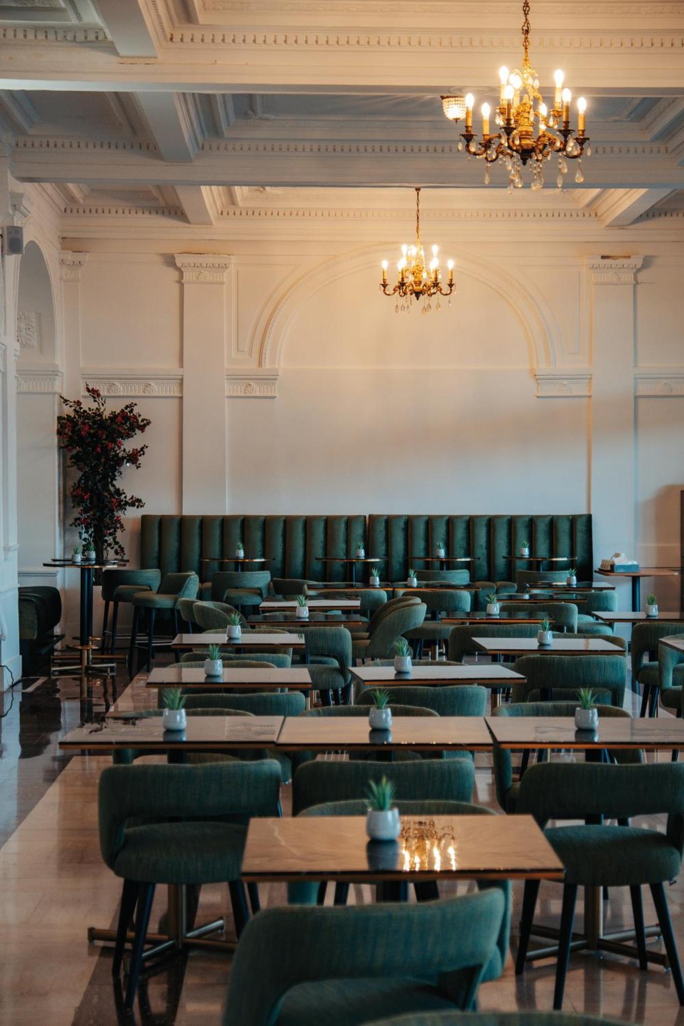 Le Royal Promenade Des 3*