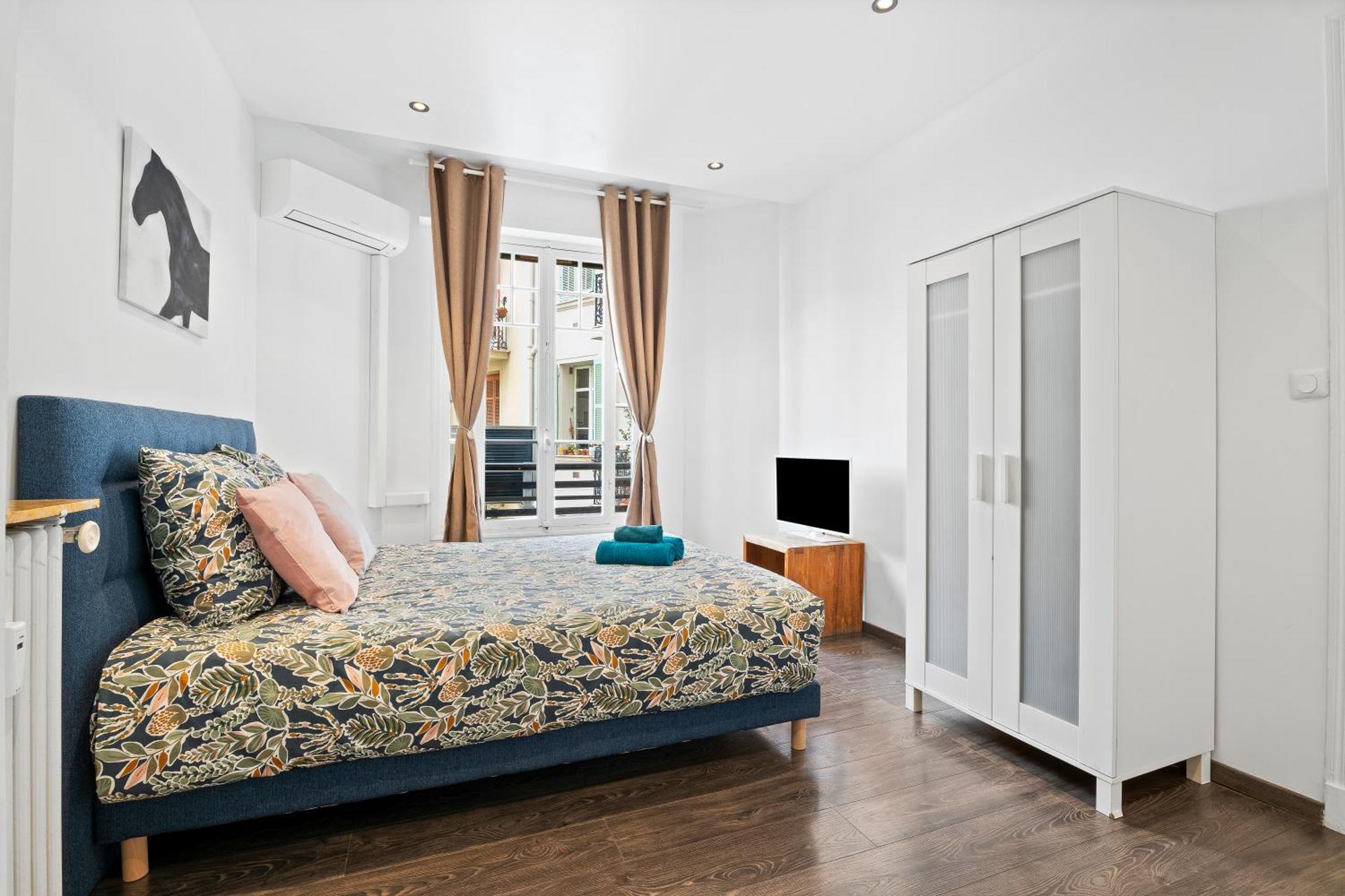 Apartment Renting - Paganini - New Lovely Cosy Flat In Heart Of Nice
