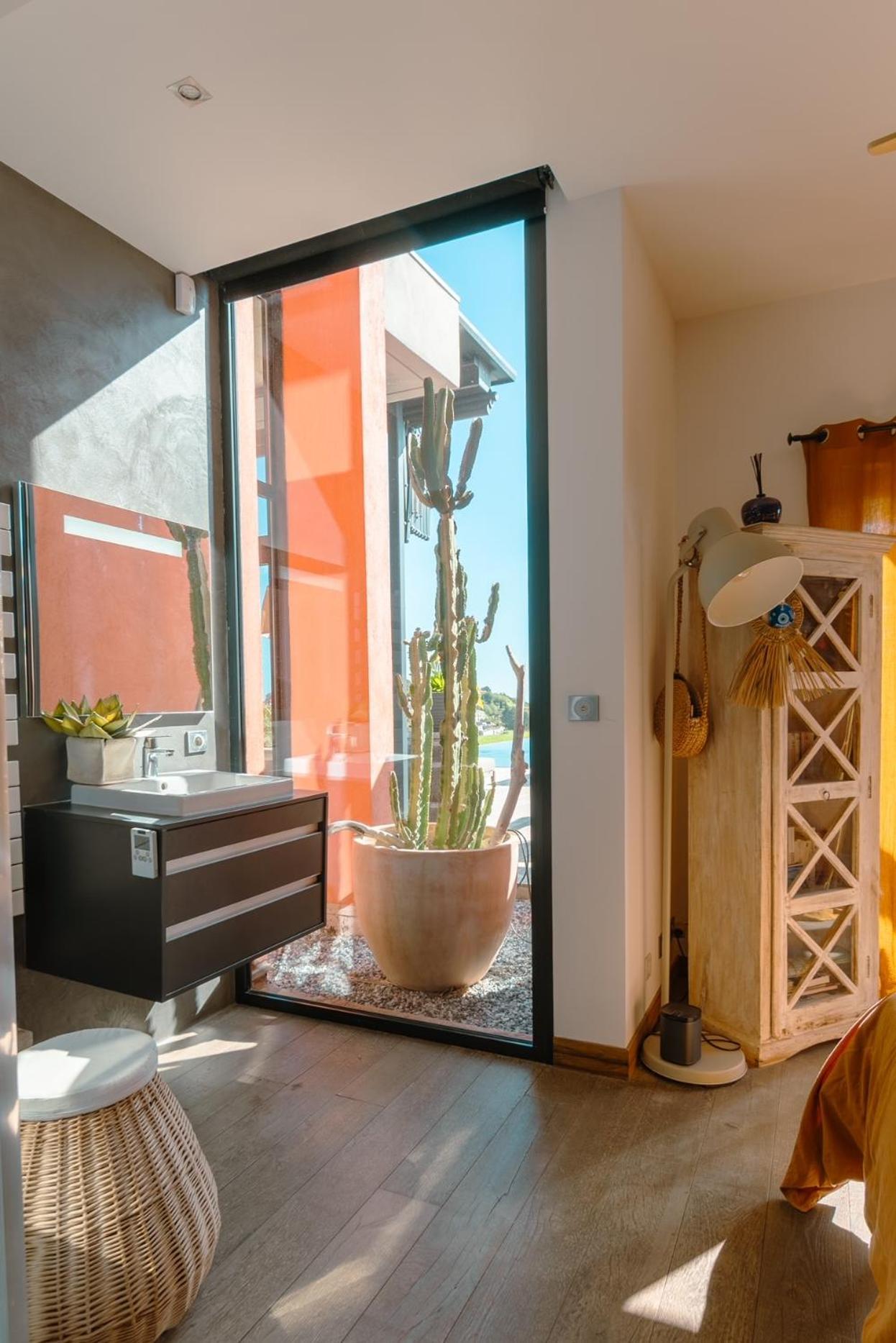 De Luxe Piscine Vue