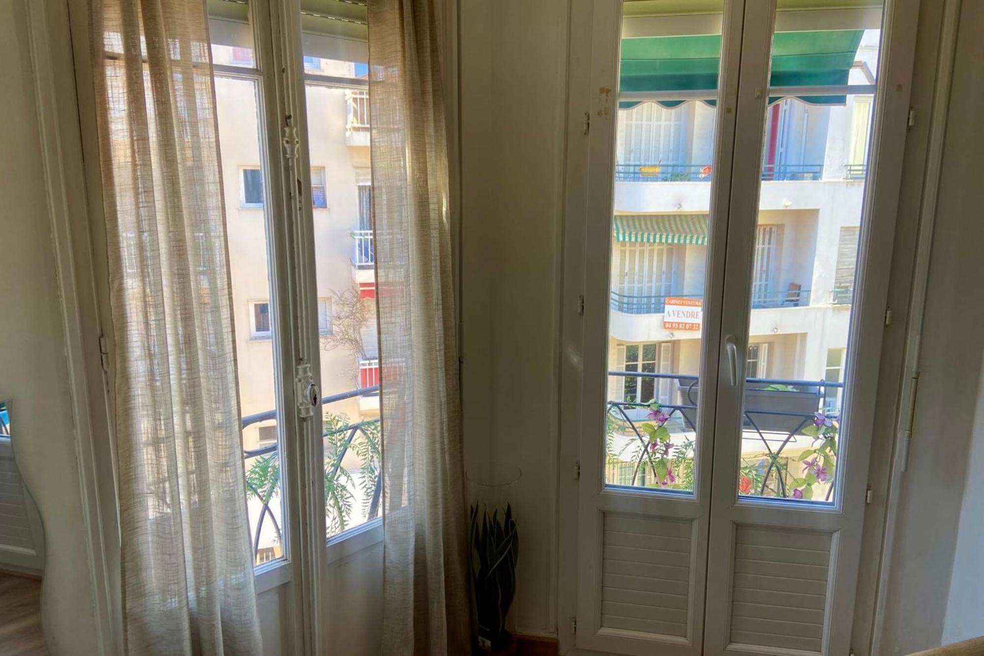 A Pretty Nest In Nice