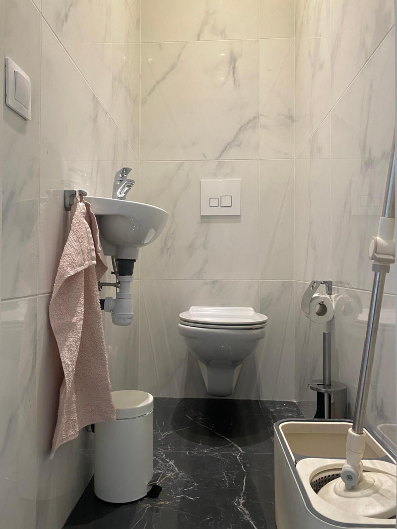 Mirela's Private With Key, Ac, Lift & Balcony In The Center Of On The Cote D'azur Nice