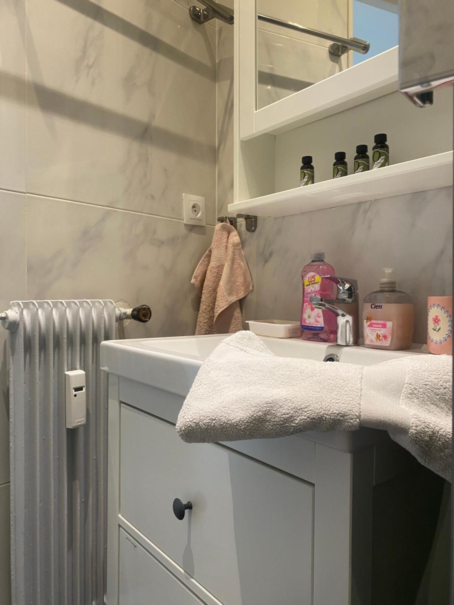 Mirela's Private With Key, Ac, Lift & Balcony In The Center Of On The Cote D'azur * Nice