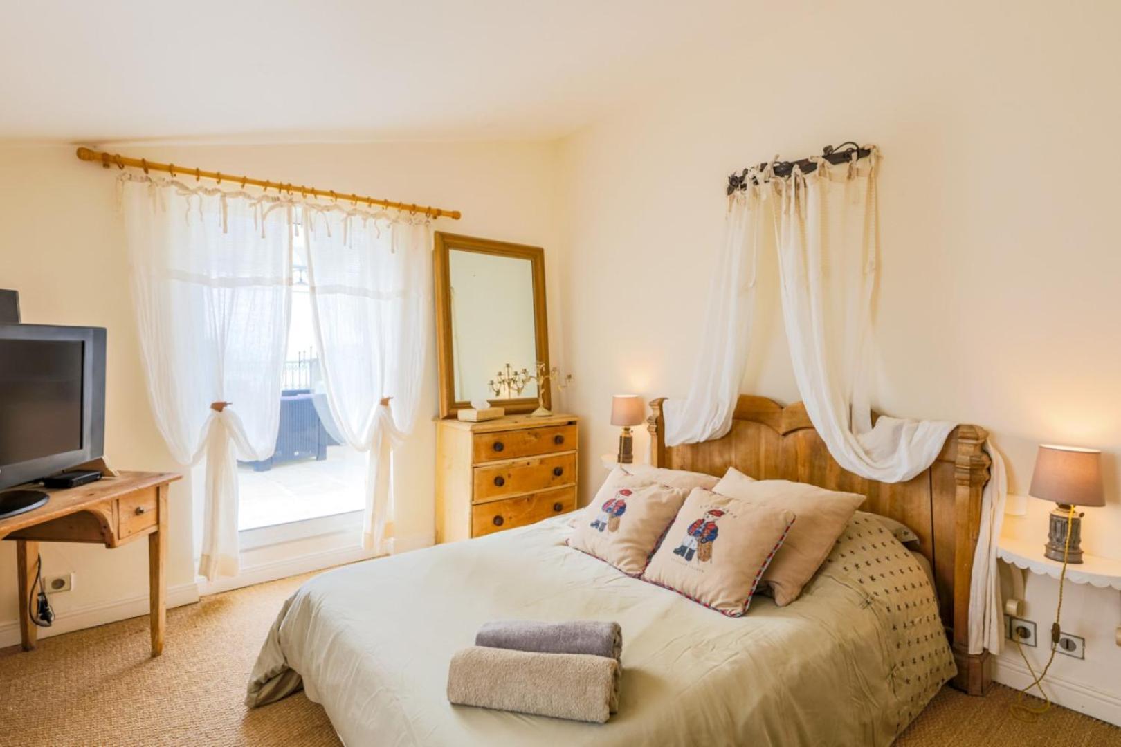 Villa Lou Mas Soubran Vi2083 By Riviera Homes