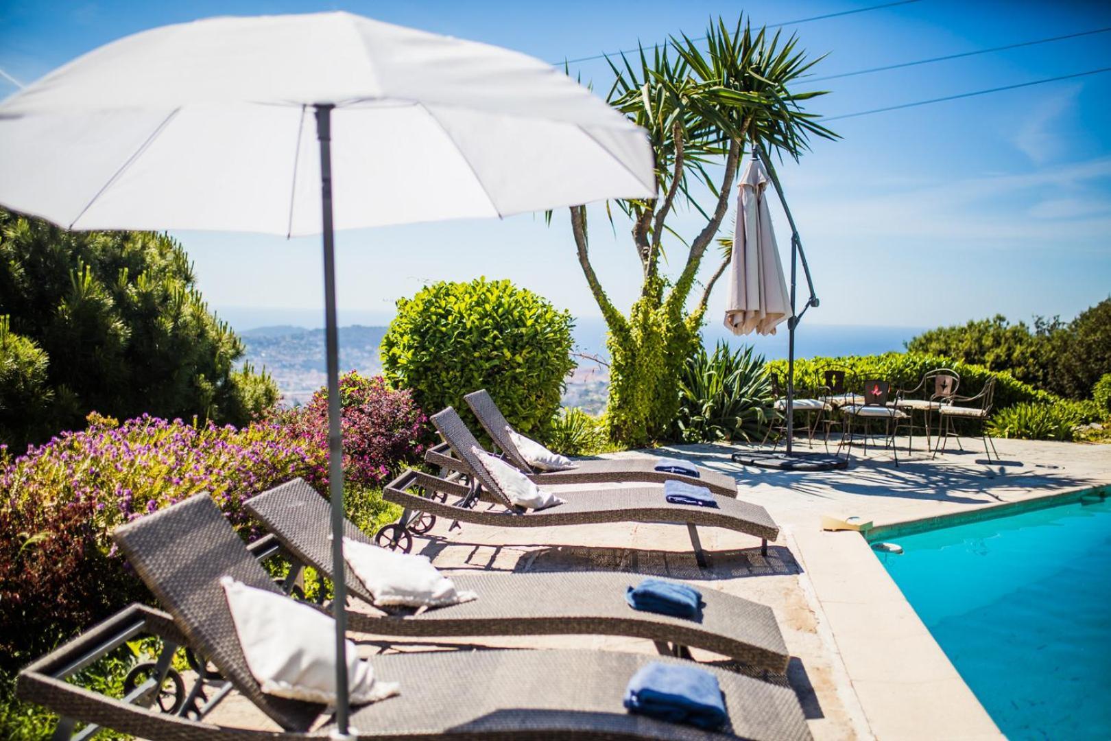 Villa Lou Mas Soubran Vi2083 By Riviera Homes *