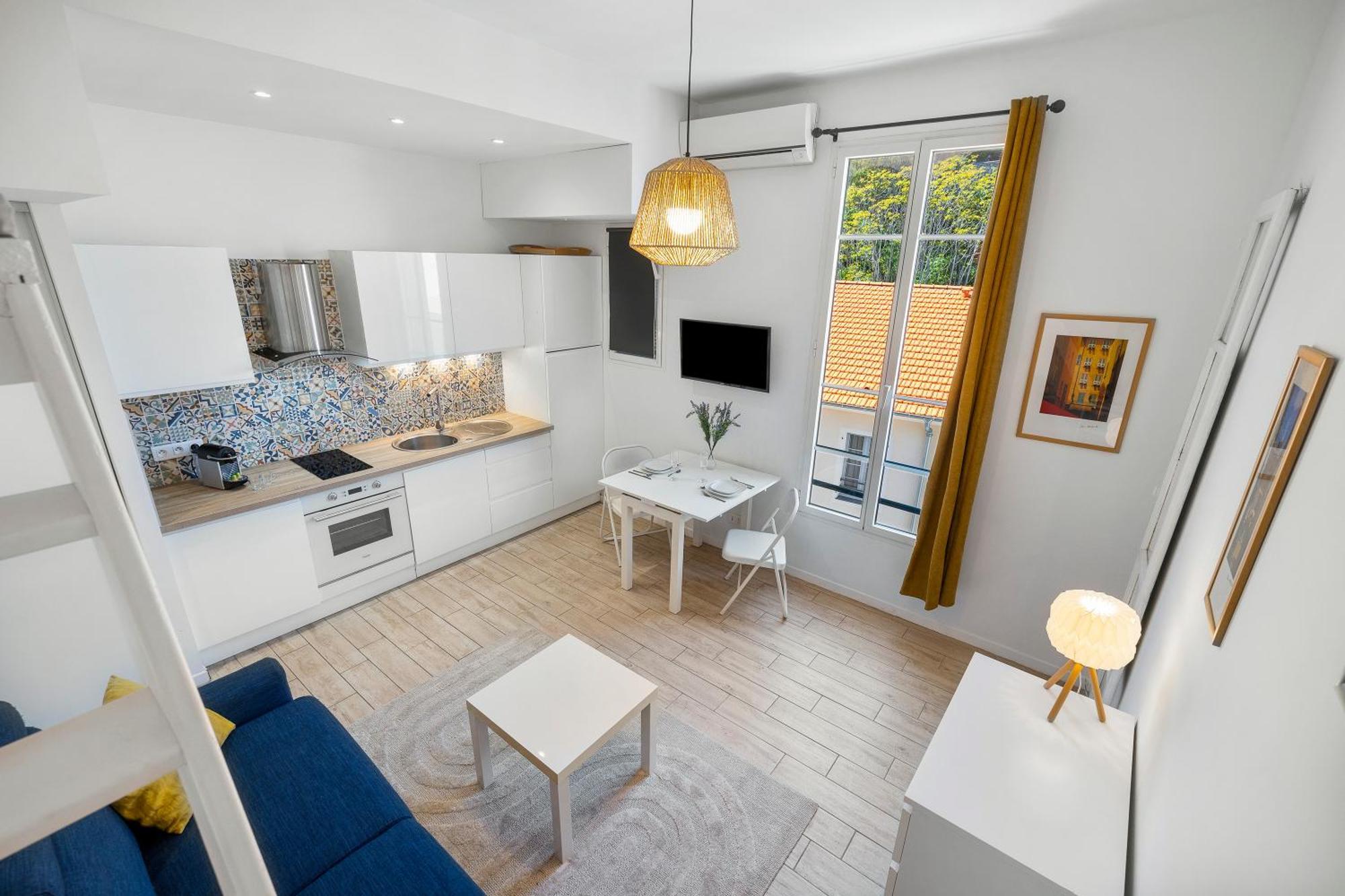 Renting - Gautier - Elegance Height Port & Castle Apartment Nice