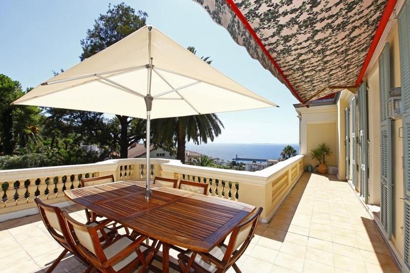 Apartment Palmeraie - Magnifique D'epoque Avec Vue 4 Personnes Avec Terrasse Le Port Nice