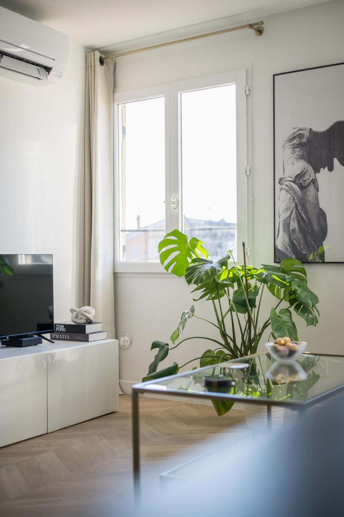 Stunning In The Heart Of Old Town Apartment *