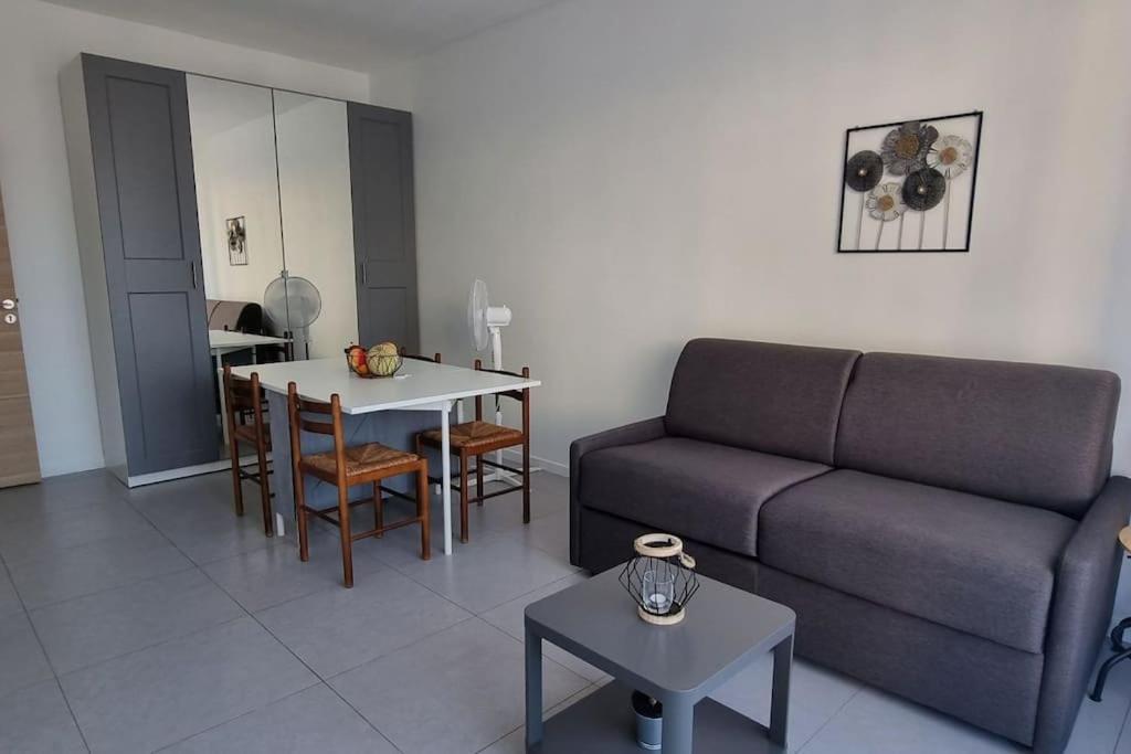 Renove, Centre, Proche Commodites Nice