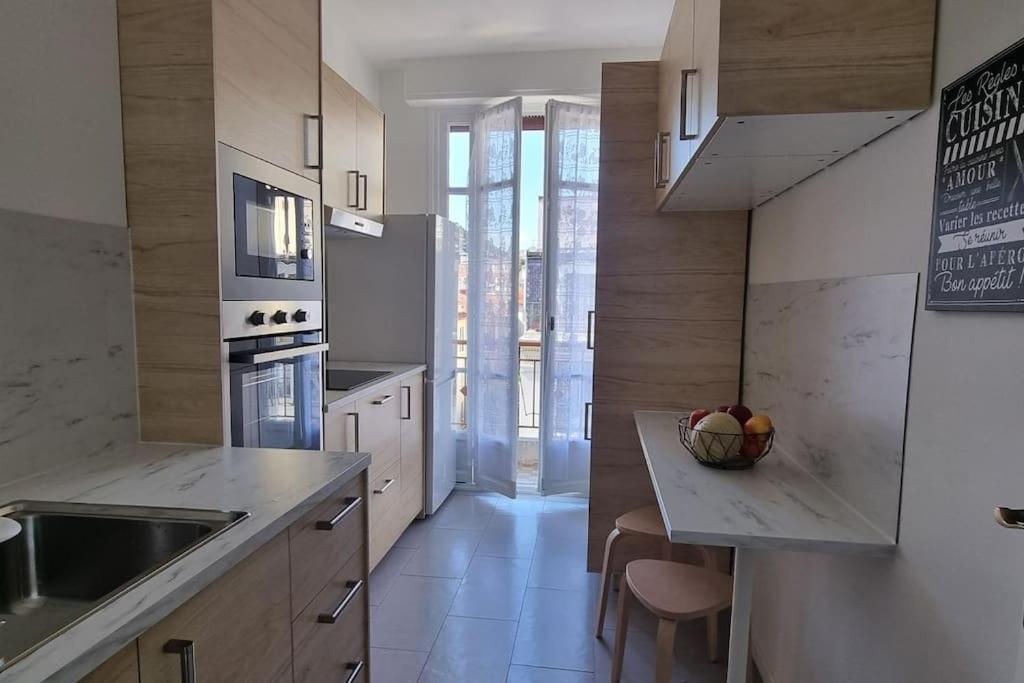 Renove, Centre, Proche Commodites Apartment