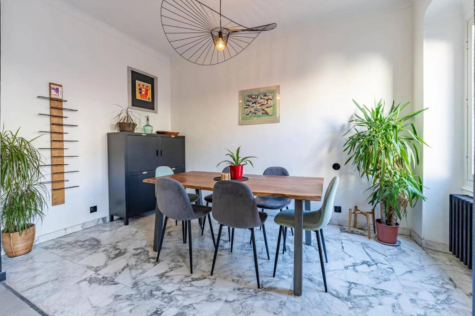 Port, Newly Renovated Cosy 55m2 *