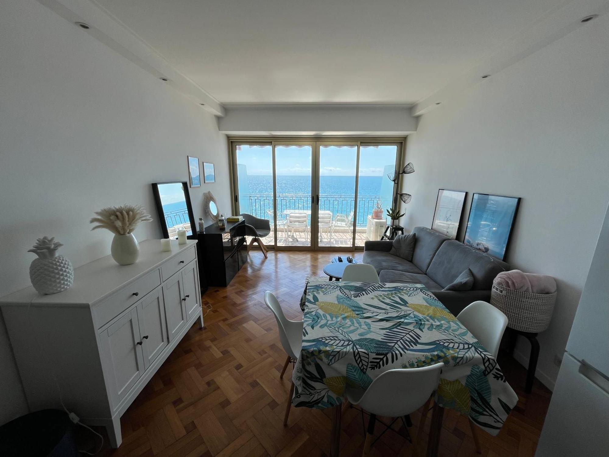 Apartment Sea View And Promenade