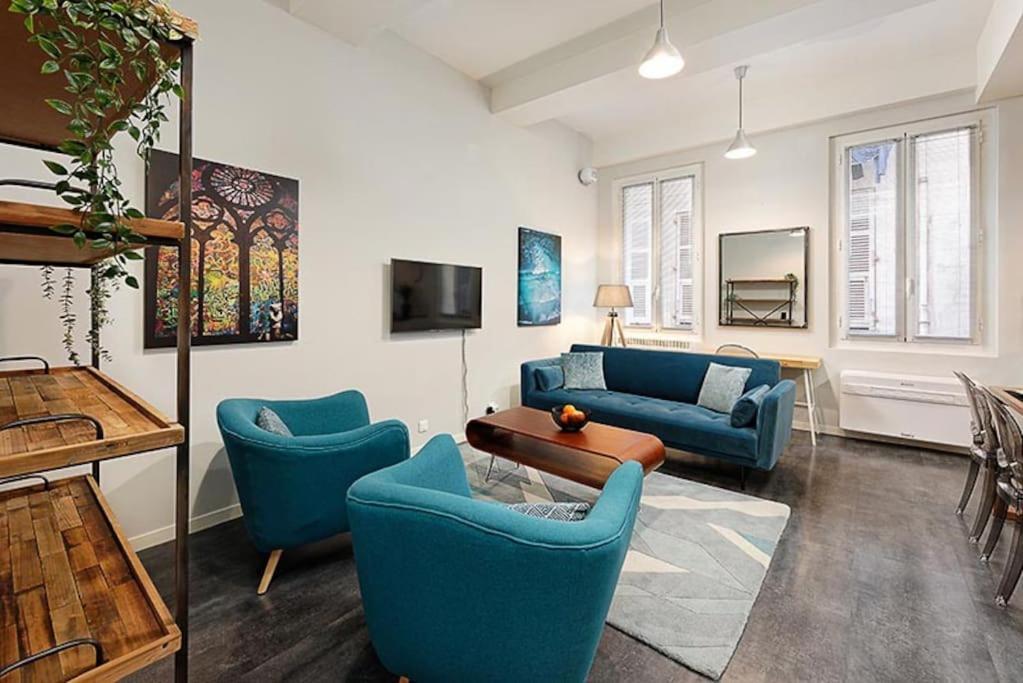 #18 Rossetti 2 Bedrooms , Old Nice/ac Apartment *