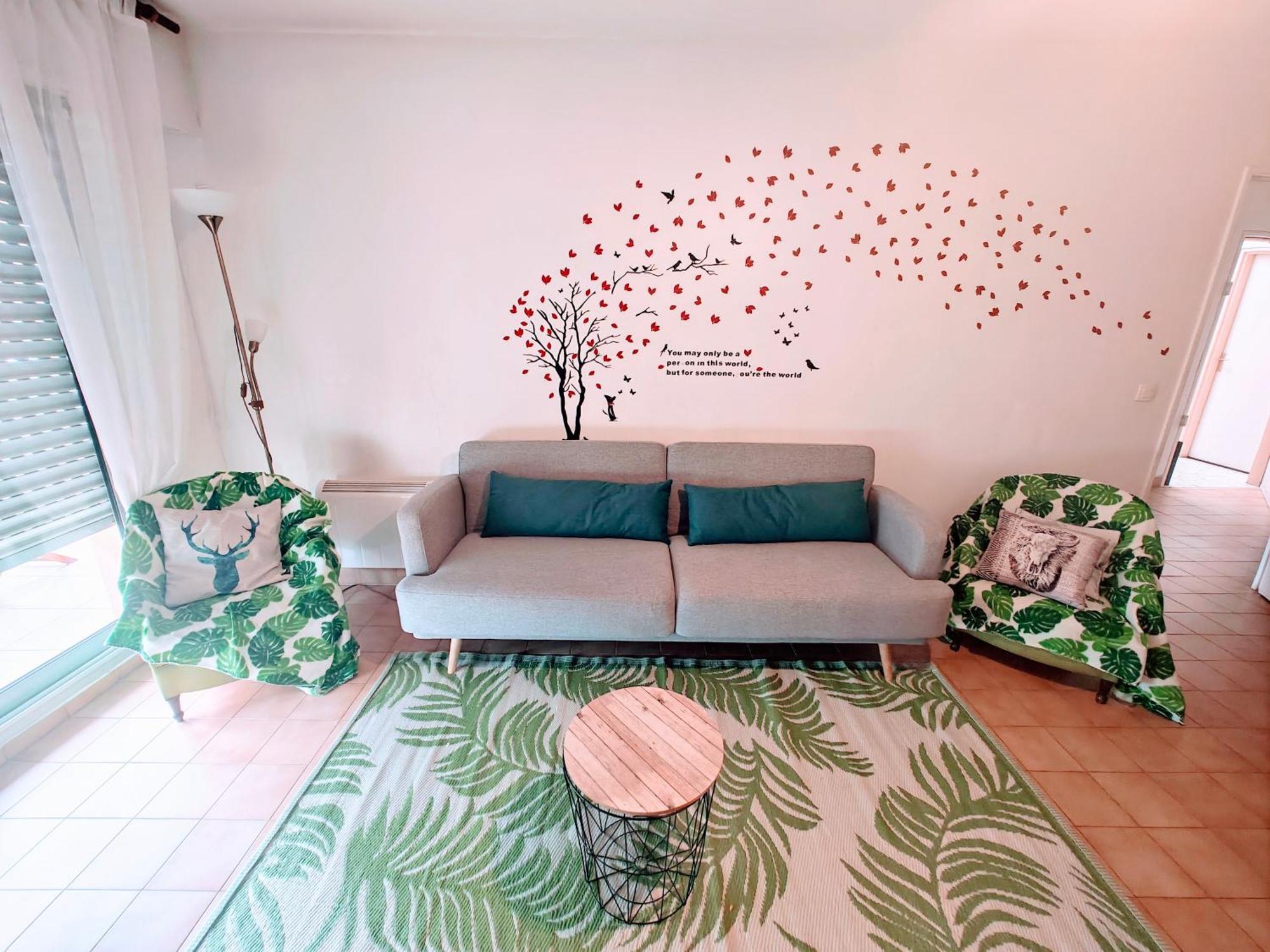 2 Bedroom Flat With Terrasse & Car-park Ouest * Nice