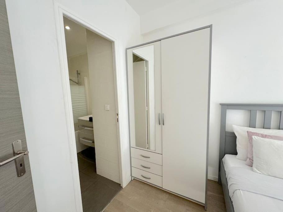 Apartment Magnifique 2p, 600m De La Plage, Balcon Et Clim *