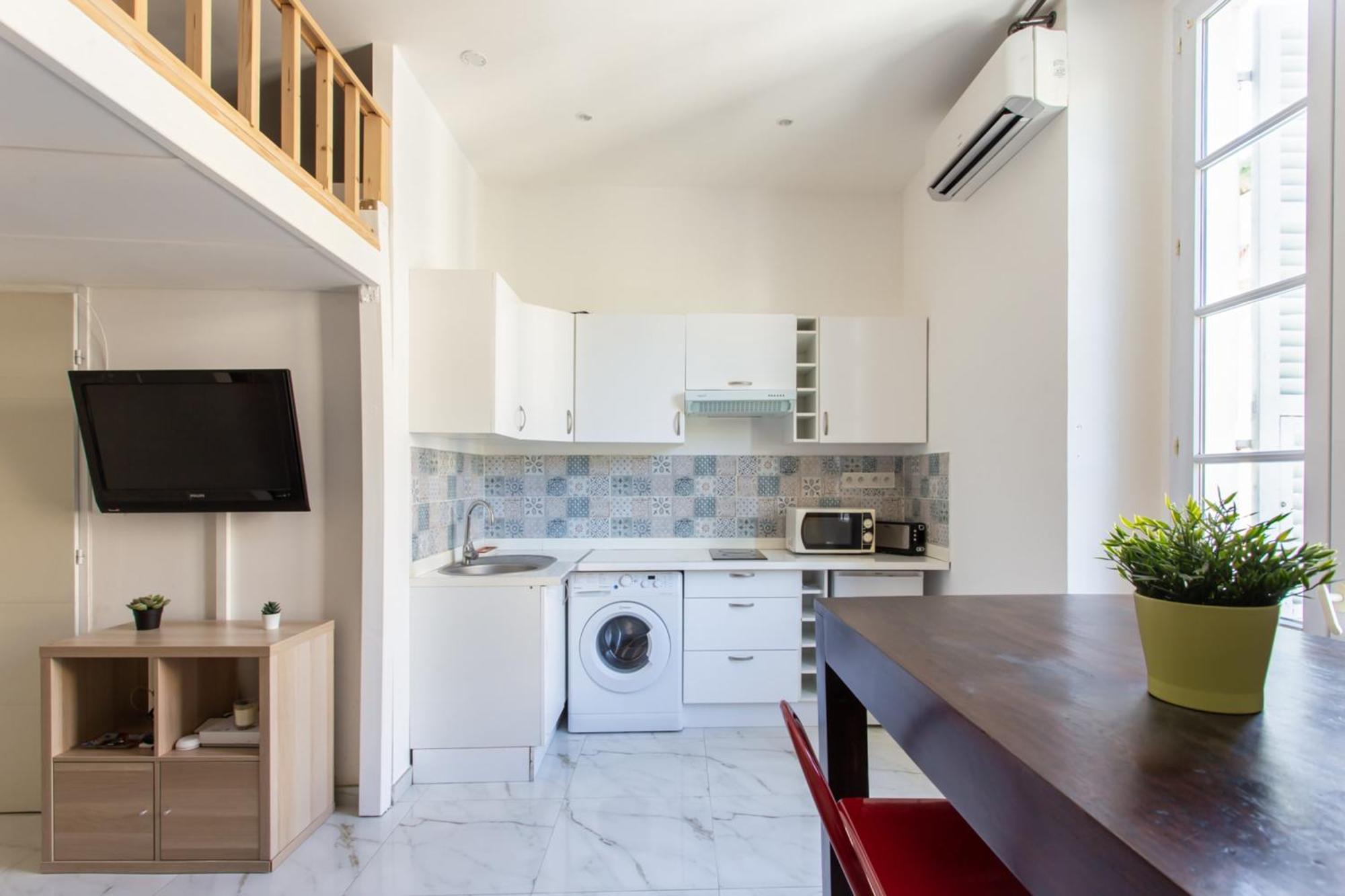 Apartment Gioffredo Furnished Flat *