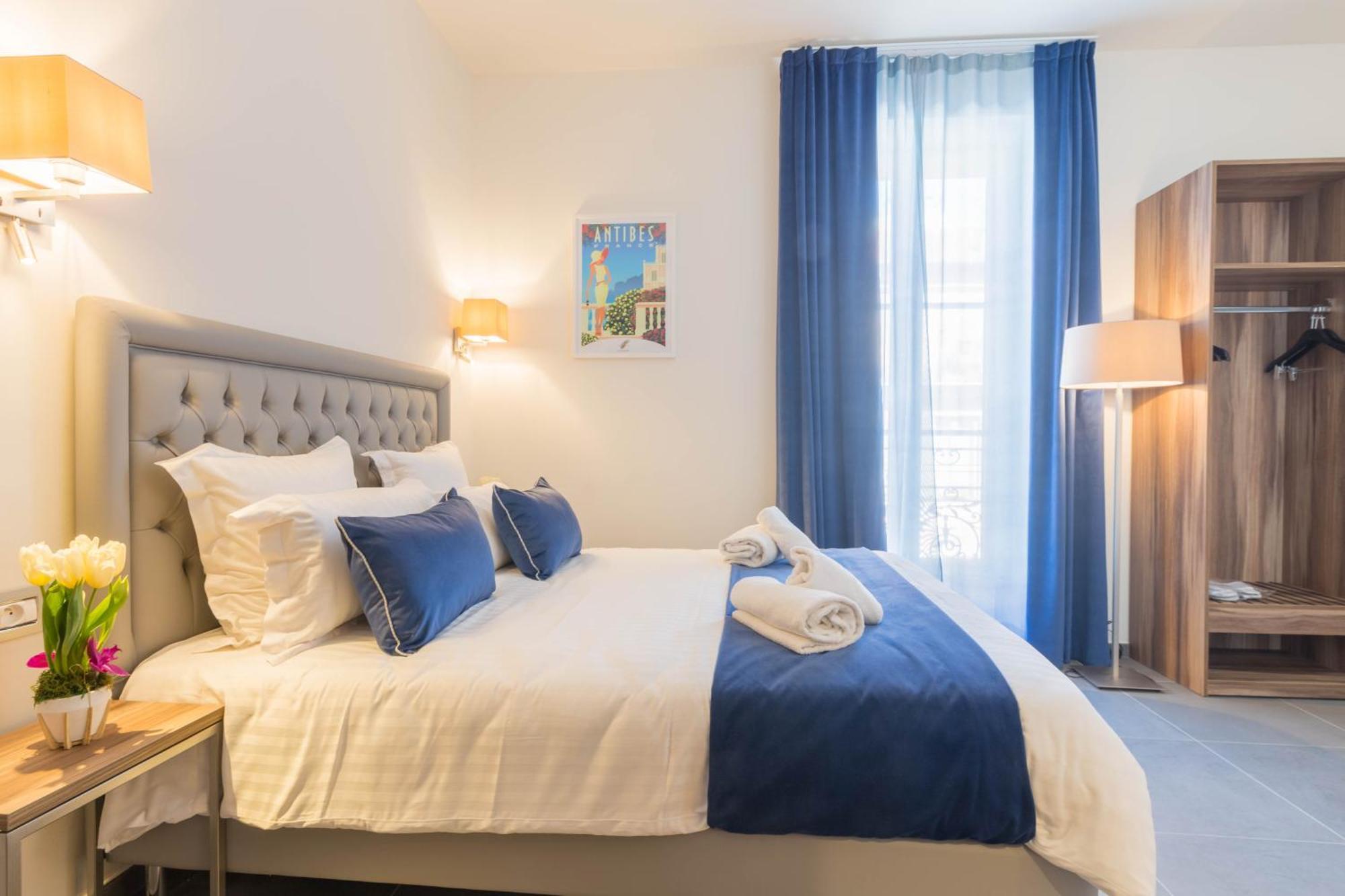 Azur Riviera Hotel