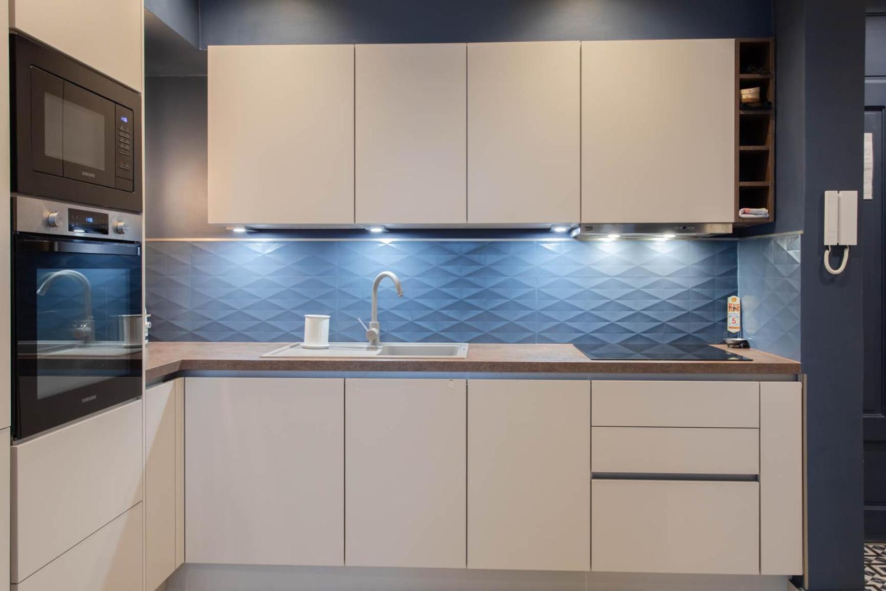 Apartment L48 Smart 1 Bdr Ac. Centre 10mins Sea