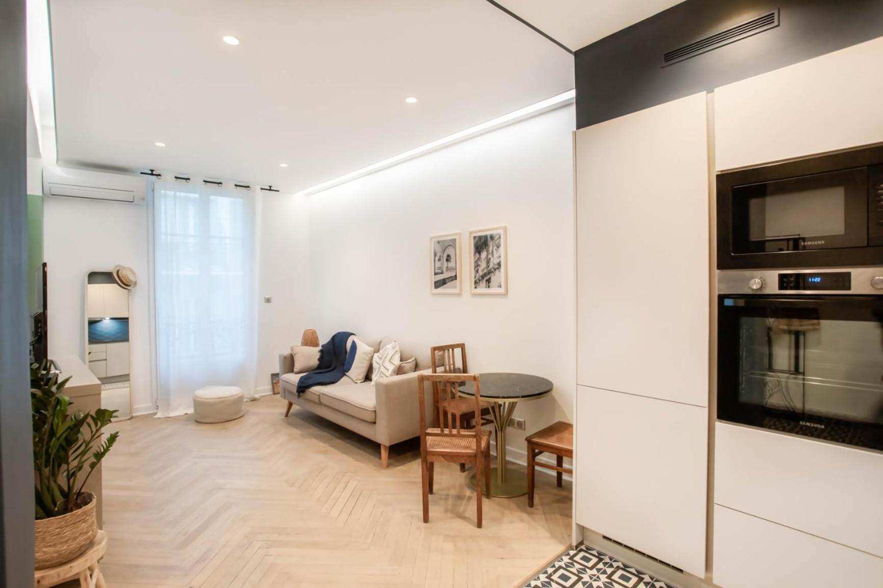 L48 Smart 1 Bdr Ac. Centre 10mins Sea Nice